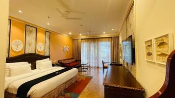 Ocean View Room | In-room safe, individually decorated, individually furnished, desk