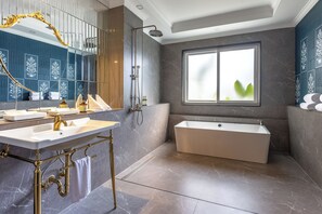 Bañera con ducha, cabezal de ducha tipo lluvia