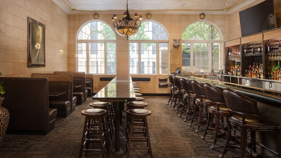 The Davenport Tower, Autograph Collection