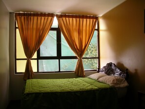Double Room, Shared Bathroom | Free WiFi