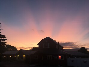 Exterior - Big Bear Lodge (Alpena)