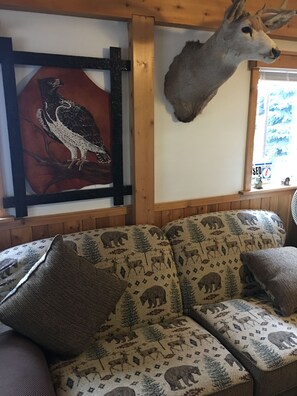 Lobby - Big Bear Lodge (Alpena)