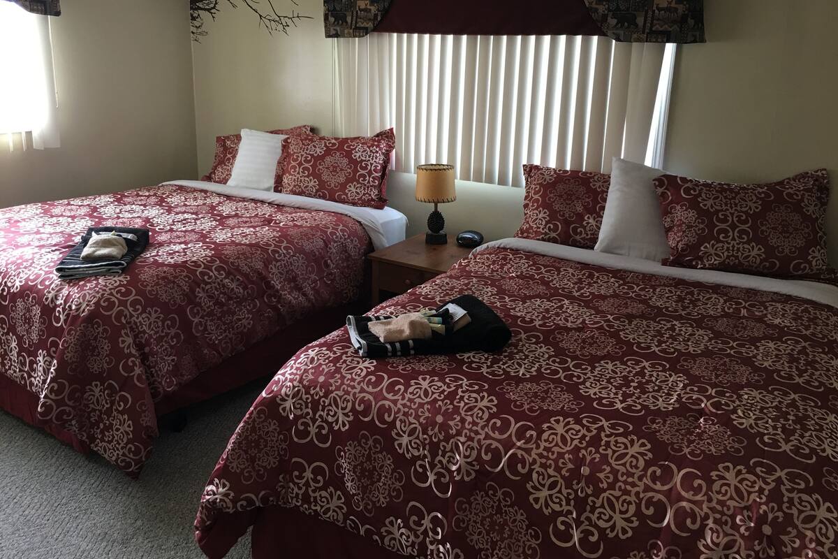 Family Apartment, Kitchenette, Partial Lake View | WiFi (free), individually decorated, bed sheets