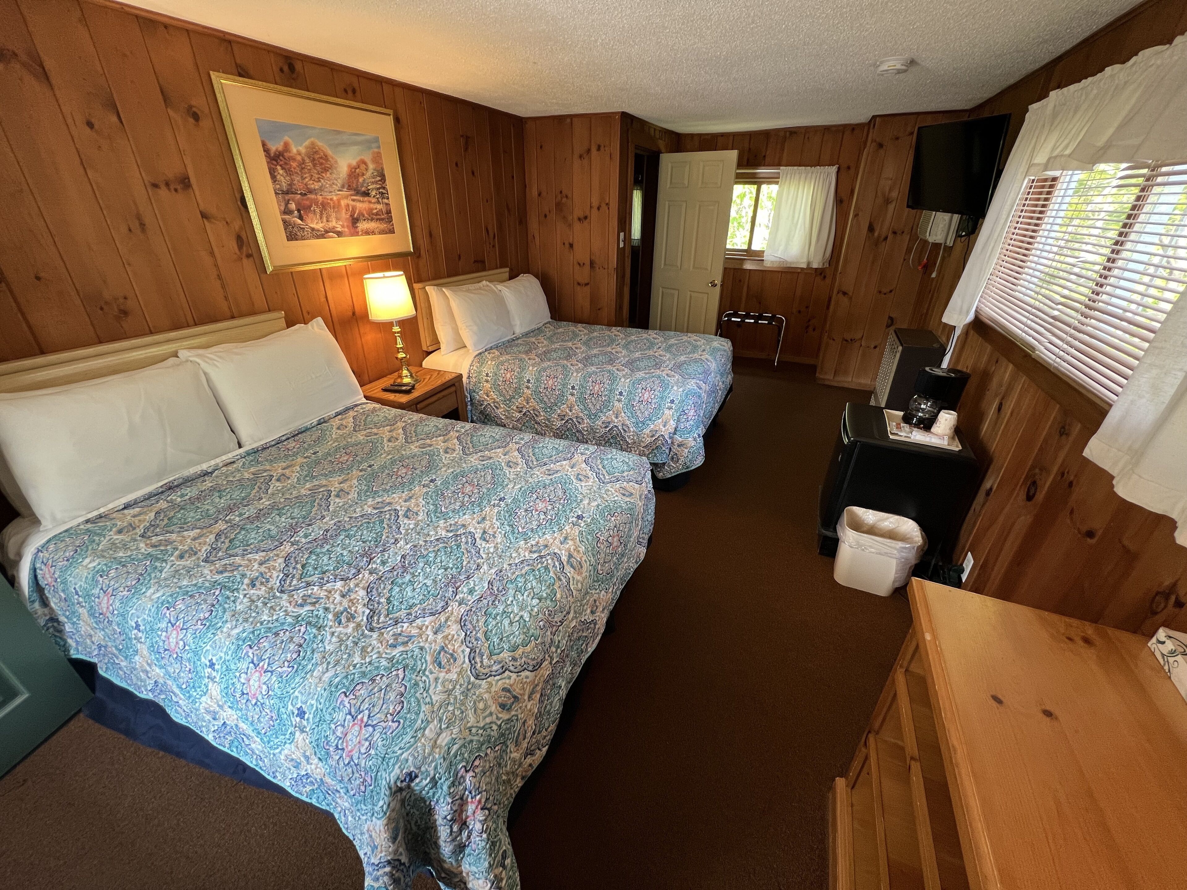 cabin, 2 double beds | free wifi, bed sheets