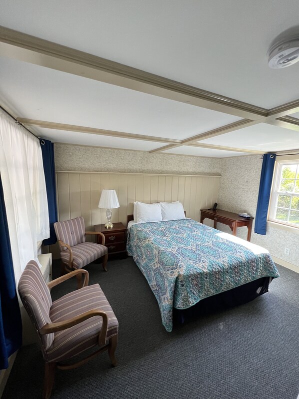 Habitación, 1 cama Queen size | Wifi gratis y ropa de cama 