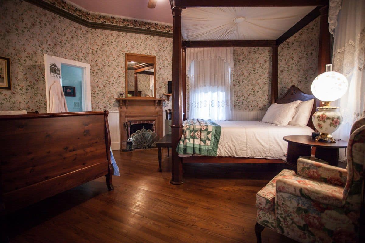 Deluxe Room, Multiple Beds (Mary) | Premium bedding, desk, iron/ironing board (on request), WiFi (free)