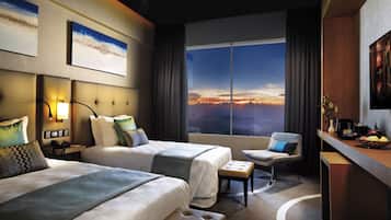 Minibar, in-room safe, desk, iron/ironing board