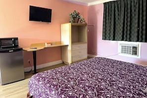 Desk, free WiFi, bed sheets