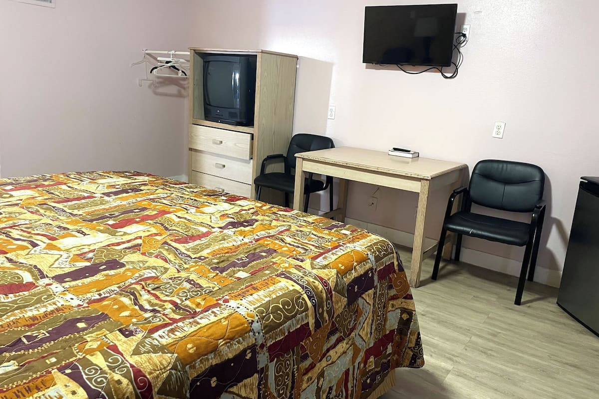 Desk, free WiFi, bed sheets