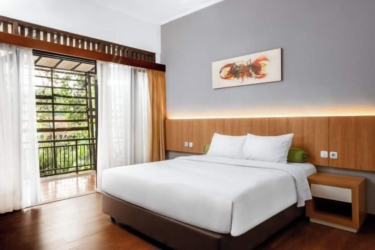 1 Schlafzimmer, hochwertige Bettwaren, Zimmersafe, Schreibtisch
