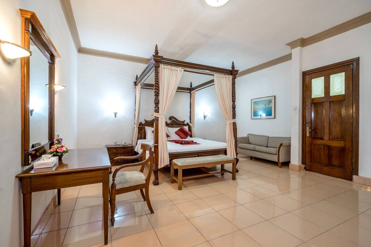 套房, 花園景觀 | 浴室 | 淋浴/浴缸二合一、全浸式浴缸、免費盥洗用品、吹風機