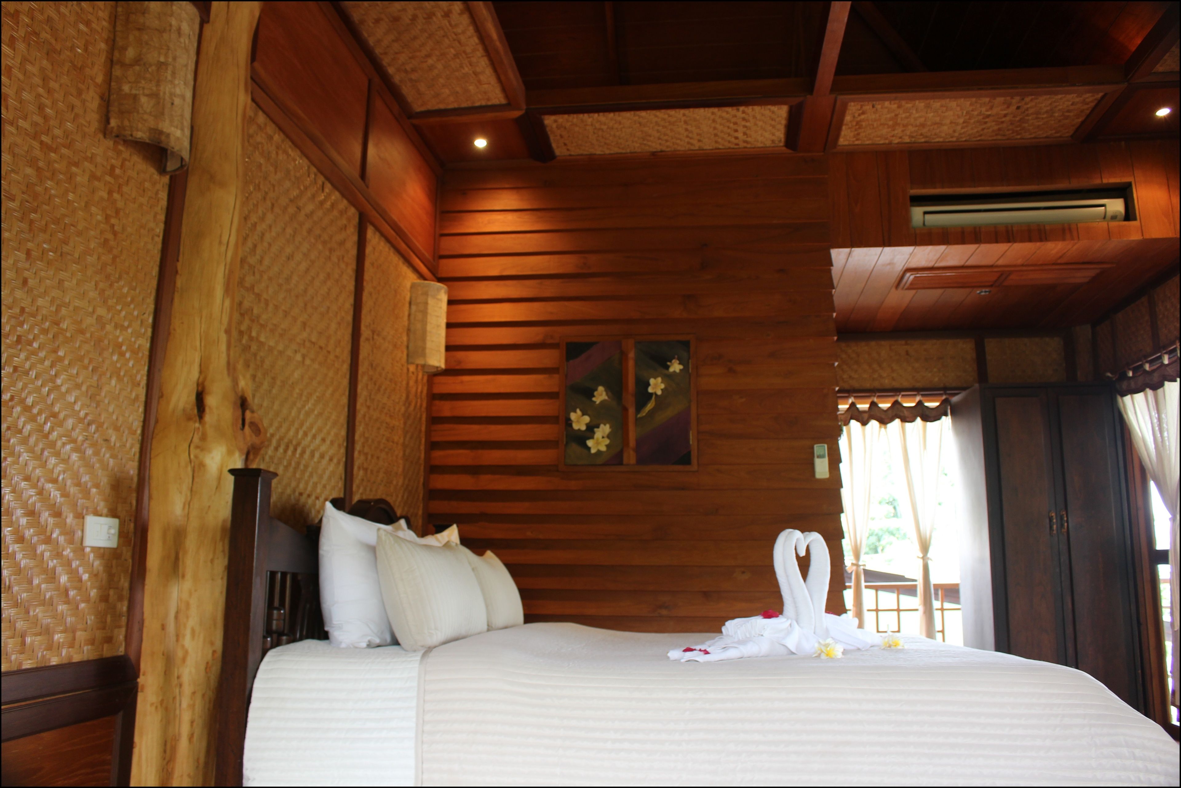 deluxe room | premium bedding, minibar, desk, rollaway beds