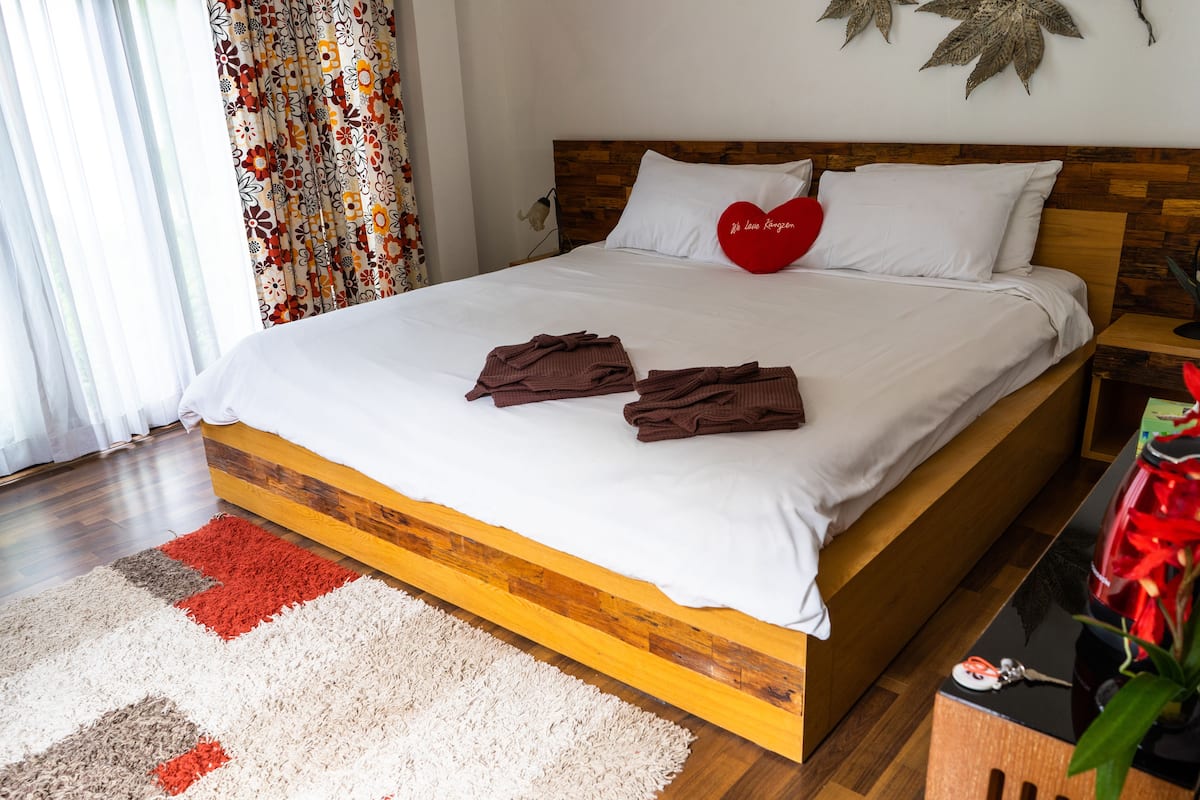 Standard Double Room | Individually decorated, individually furnished, iron/ironing board