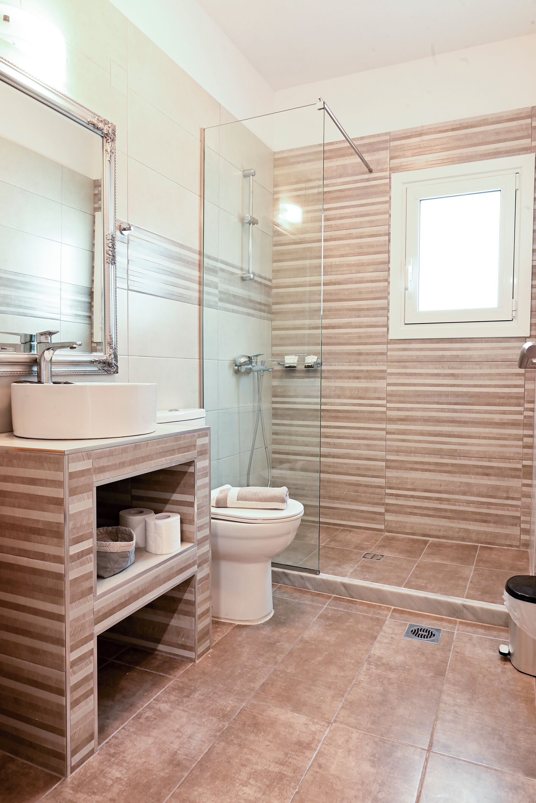 classic quadruple room | bathroom | shower, free toiletries, hair dryer, slippers