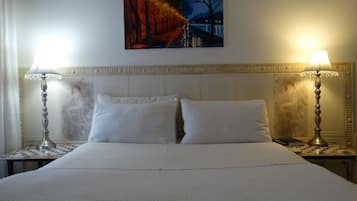 Chambre Double Deluxe | Coffres-forts dans les chambres, bureau, chambres insonorisées