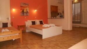 Economy Quadruple Room - Elli Marina Studios & Apartments (Corfu)