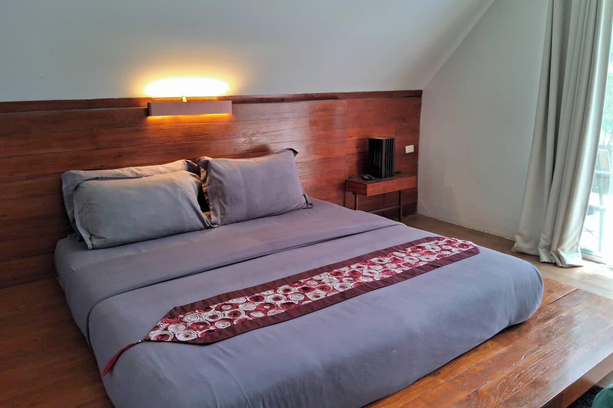 @Pool | Minibar, in-room safe, desk, soundproofing