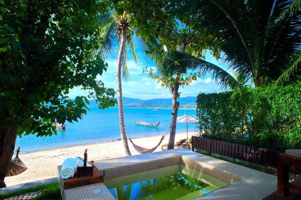 @Seaview Villa | Deep-soaking bathtub