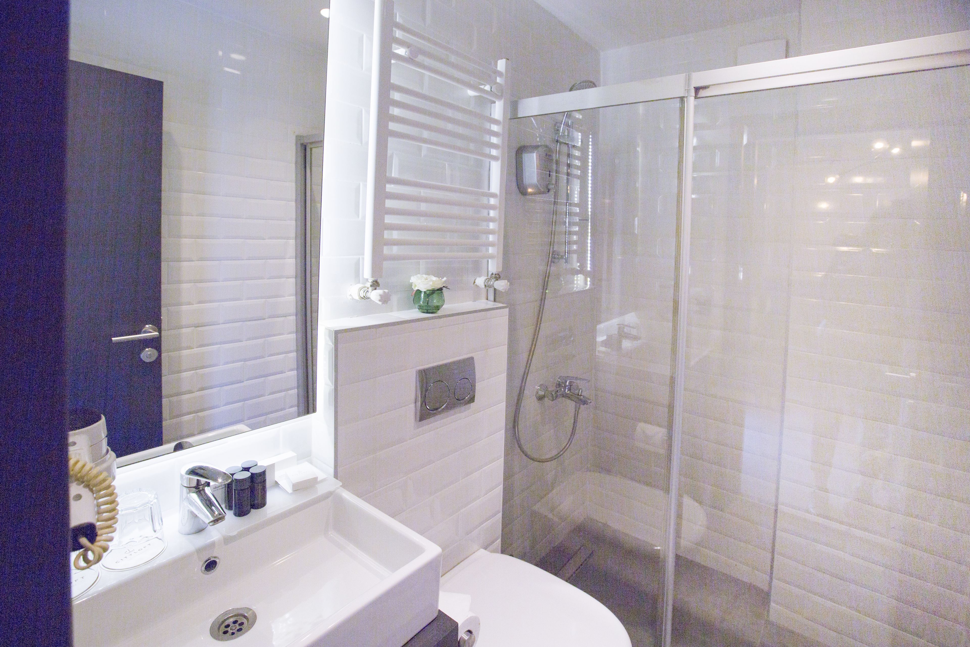 Suite, 1 Bedroom | Bathroom | Shower, rainfall showerhead, free toiletries, hair dryer