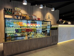 Alimentos y bebidas