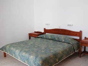 In-room safe, free cots/infant beds