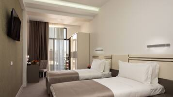 Standard Twin Room | Premium bedding, minibar, in-room safe, desk