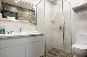 Free toiletries, hair dryer, bathrobes, slippers - Dave Hotel Yerevan (Yerevan)