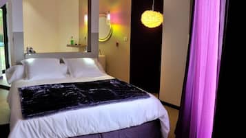 Standard Double Room, Private Bathroom | Premium bedding, pillowtop beds, individually decorated