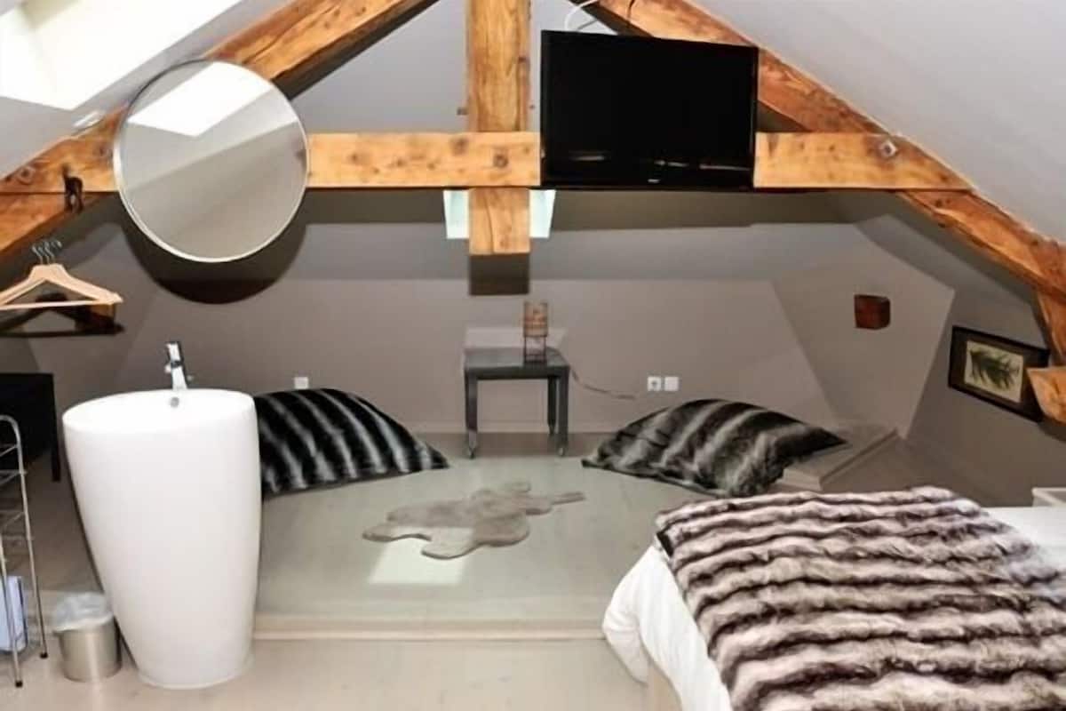 Suite estándar, baño privado | Ropa de cama de alta calidad y camas con pillow-top