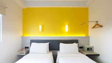 Tomannsrom – standard | Safe på rommet, skrivebord, wi-fi (inkludert) og sengetøy