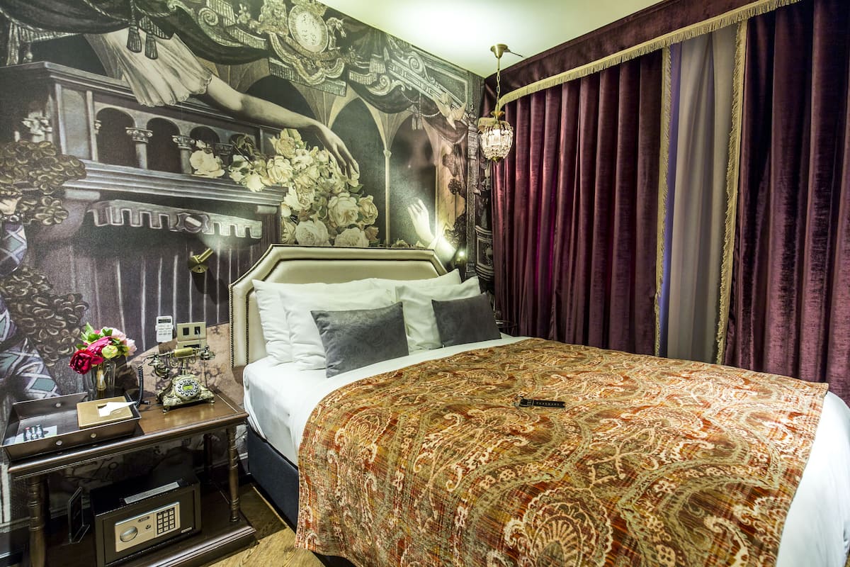 In-room safe, individually decorated, free WiFi, bed sheets
