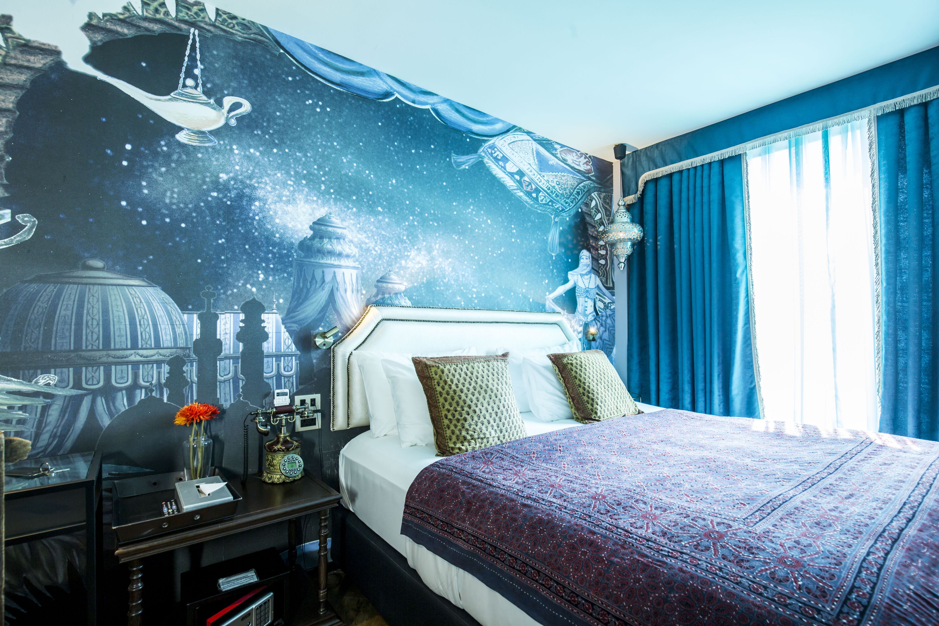 mini king | in-room safe, individually decorated, free wifi, bed sheets