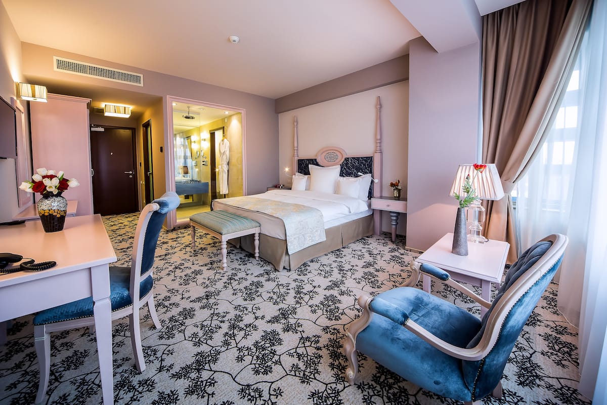 hypo-allergenic bedding, minibar, in-room safe, individually decorated