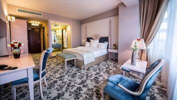 Hypo-allergenic bedding, minibar, in-room safe, individually decorated