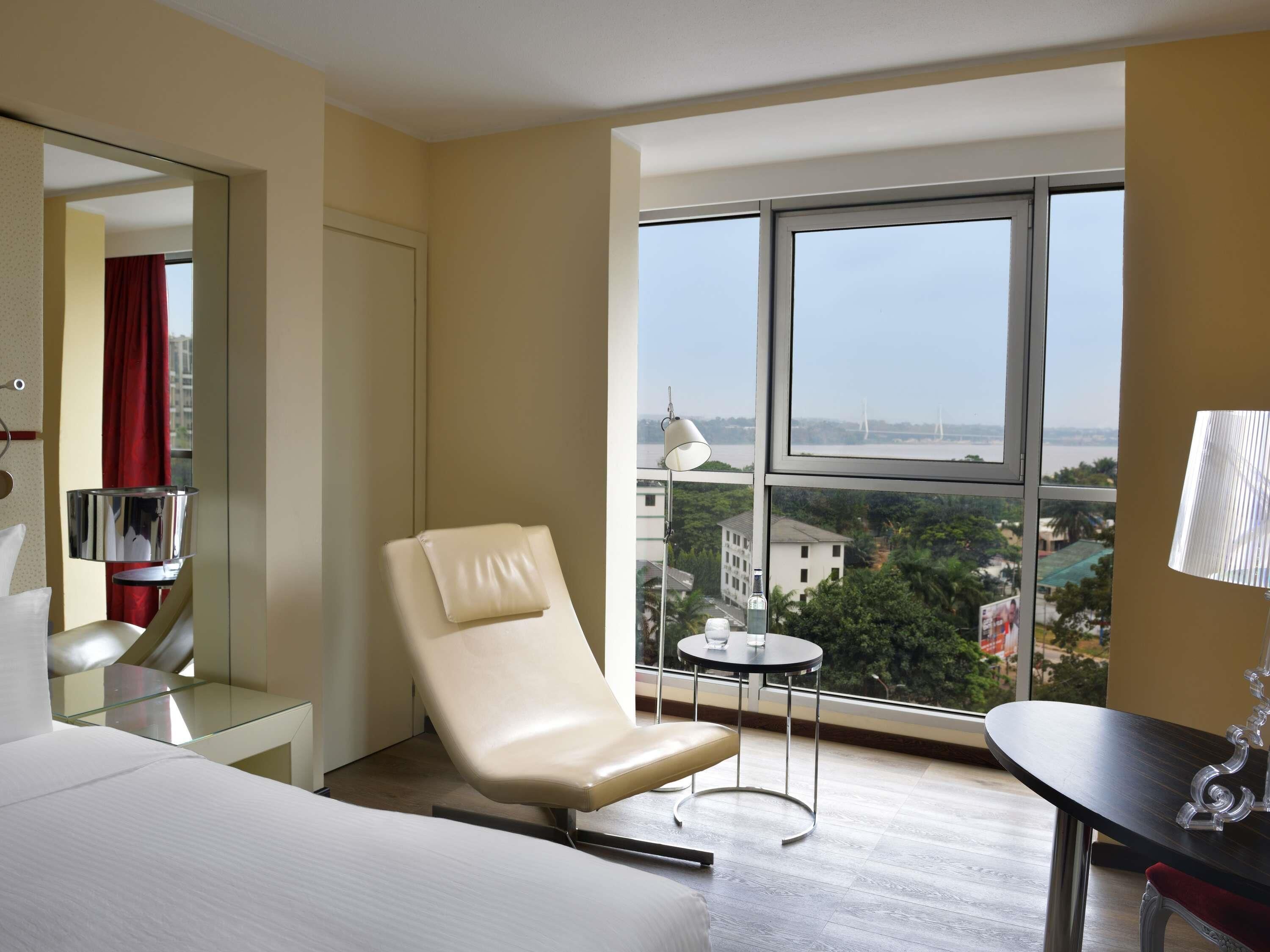 Superior Room, 1 King Bed | Premium bedding, pillow-top beds, minibar, in-room safe