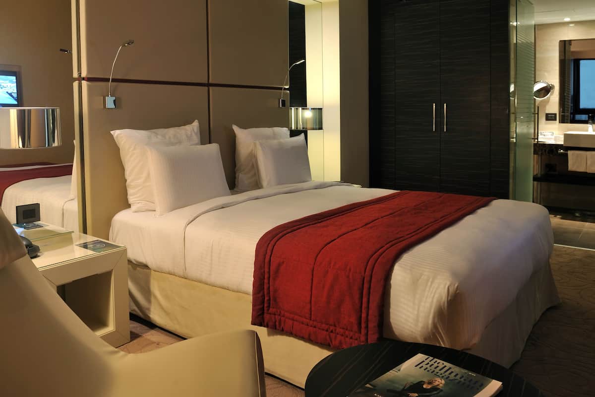 Deluxe Suite, 1 King Bed with Sofa bed (High floor) | 1 bedroom, hypo-allergenic bedding, minibar, in-room safe