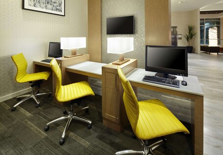 Hyatt Place Miami Airport East - Image 11