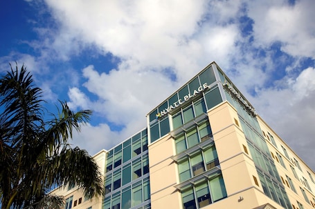 Exterior. Hyatt Place Miami Airport-East