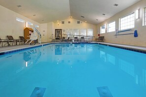 Indoor pool - Worldmark Midway (Midway)
