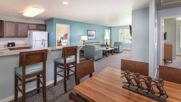 Standard Condo, 2 Bedrooms | Private kitchen | Full-size fridge, microwave, oven, stovetop