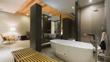 Royal Suite | In-room safe, desk, soundproofing, iron/ironing board