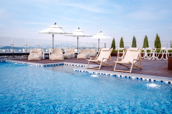 季節性室外游泳池