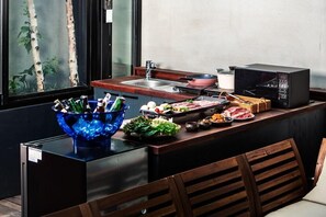 Breakfast, lunch, dinner served; Italian cuisine  - SR Hotel Magok (Seoul)