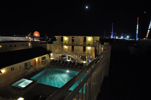 Riviera Resorts & Suites