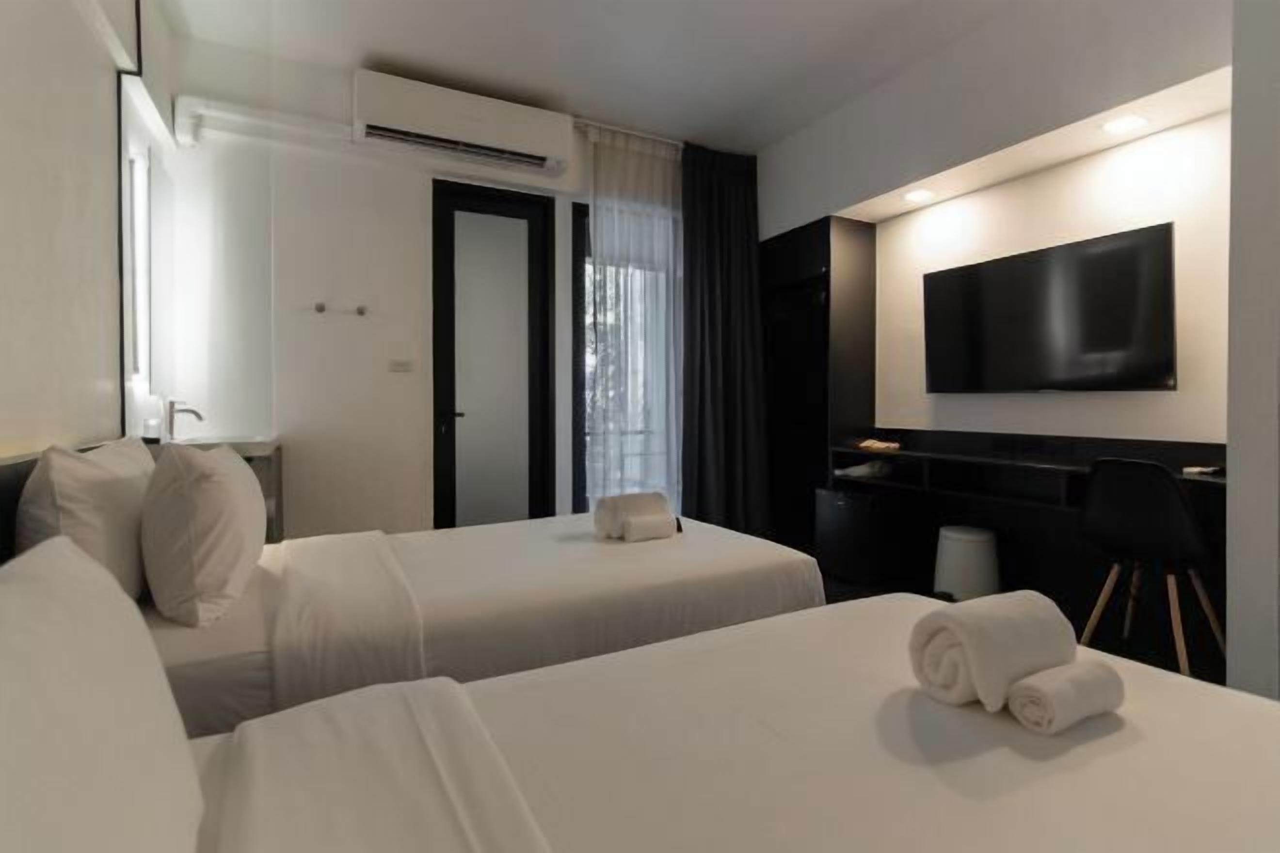 Ropa de cama de alta calidad y minibar 