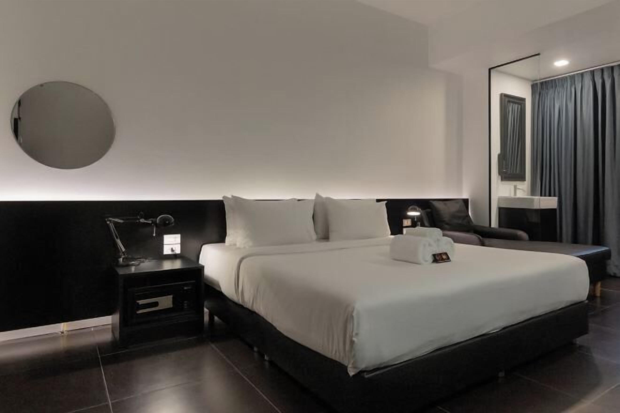 Ropa de cama de alta calidad y minibar 