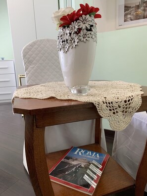 Dining - APR Guesthouse (Rome)