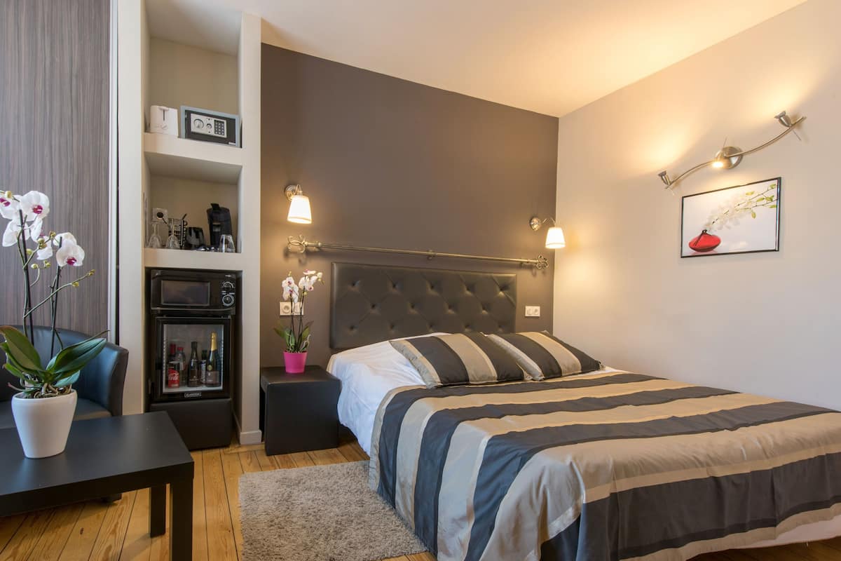 Doppia Superior, bagno privato, vista giardino | Varie