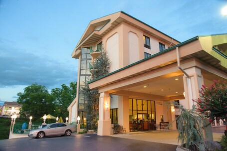 Pigeon River Inn - Image 3