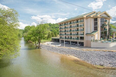 Pigeon River Inn - Image 70